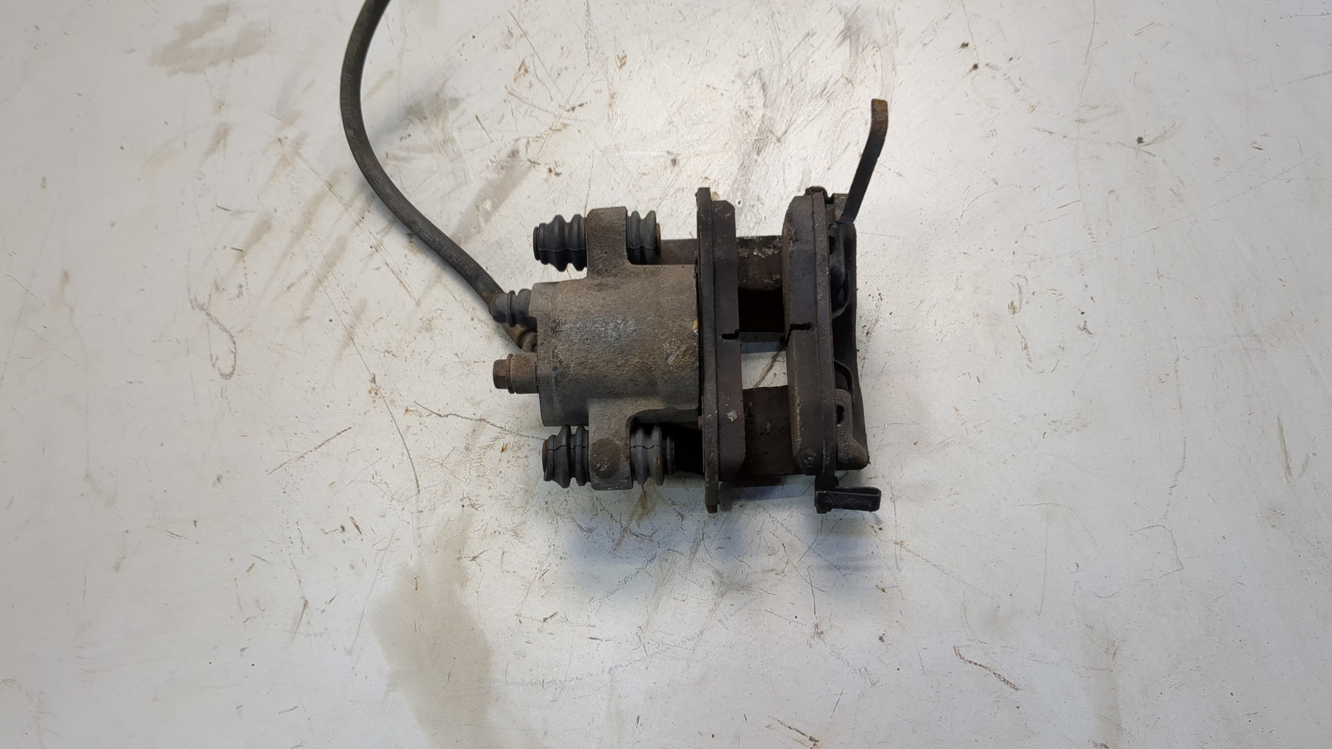 Суппорт задний правый