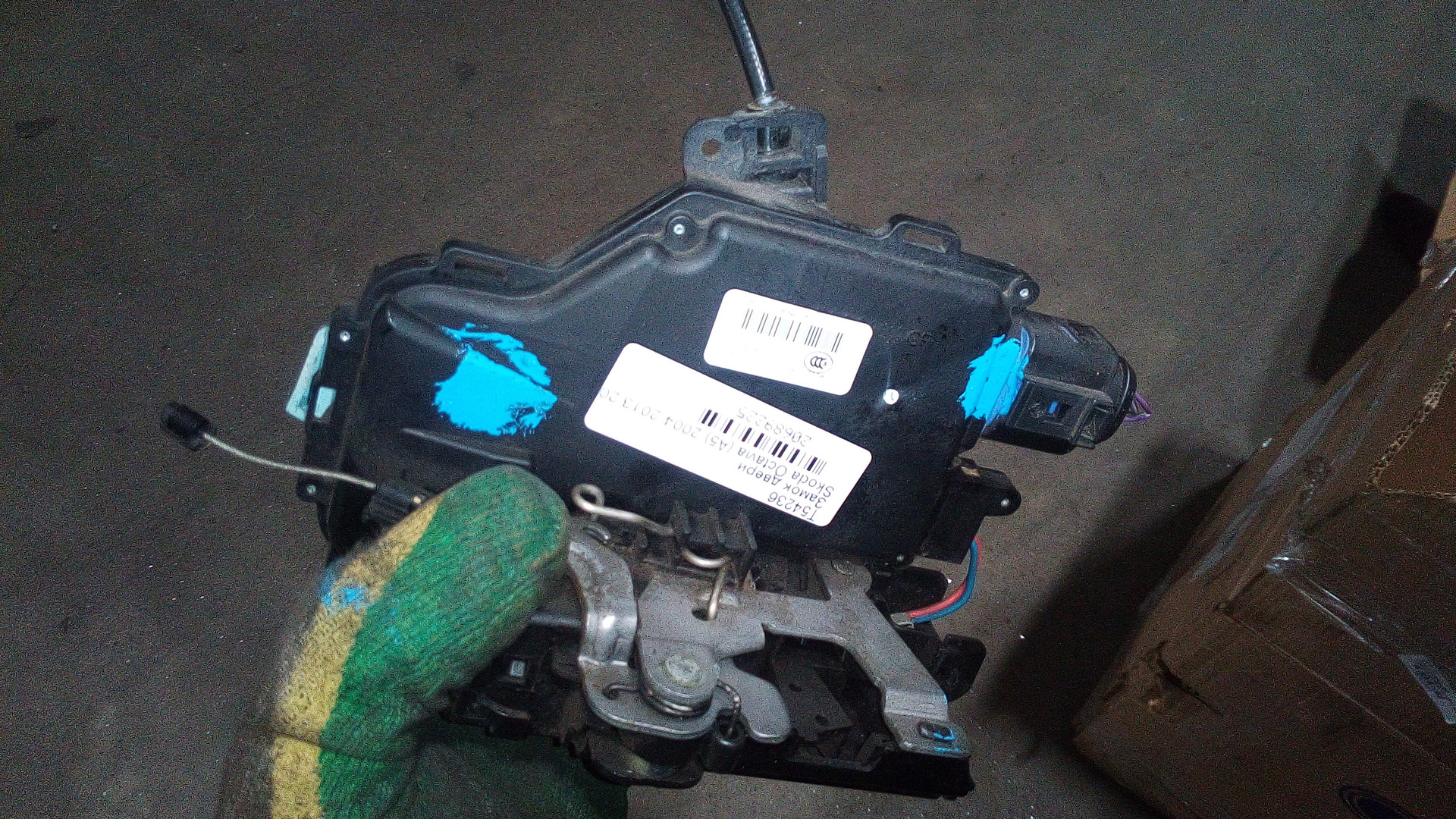 Замок двери задней правой