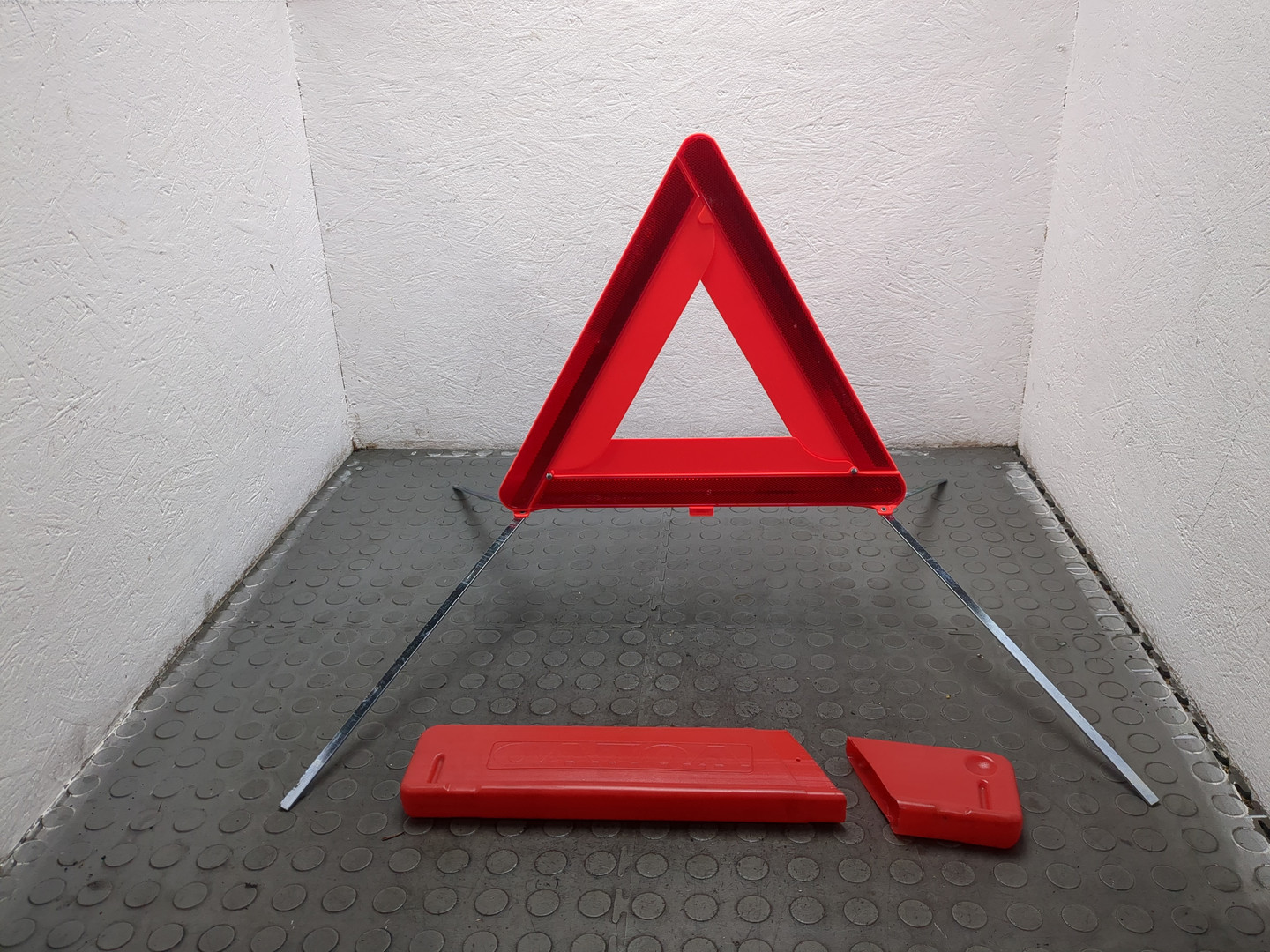 Знак аварийной остановки