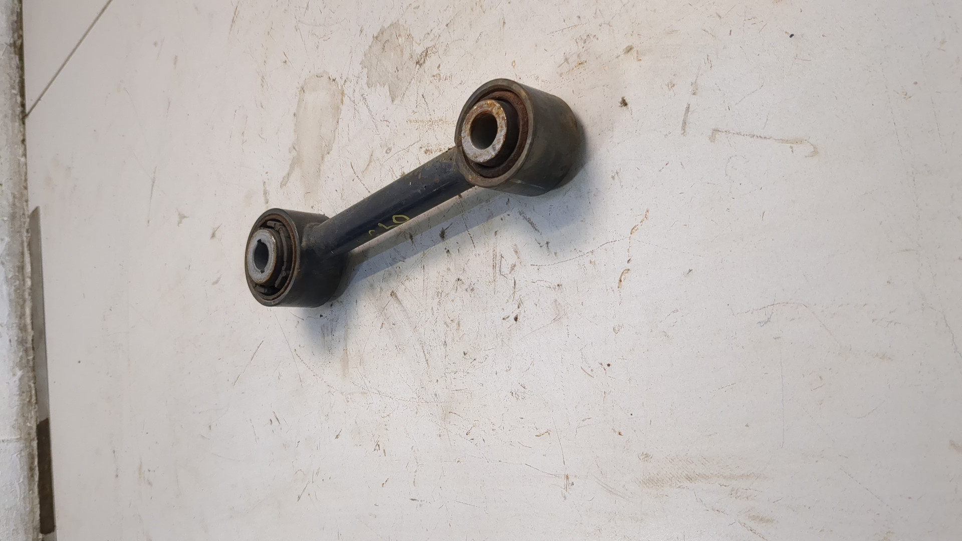 Рычаг задний