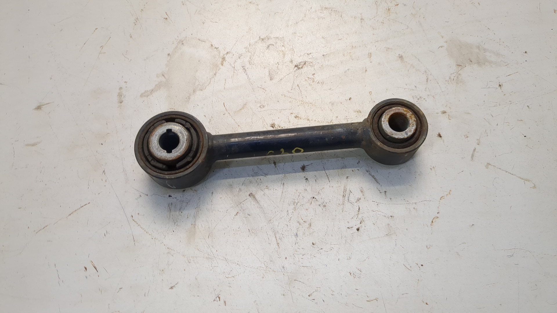 Рычаг задний