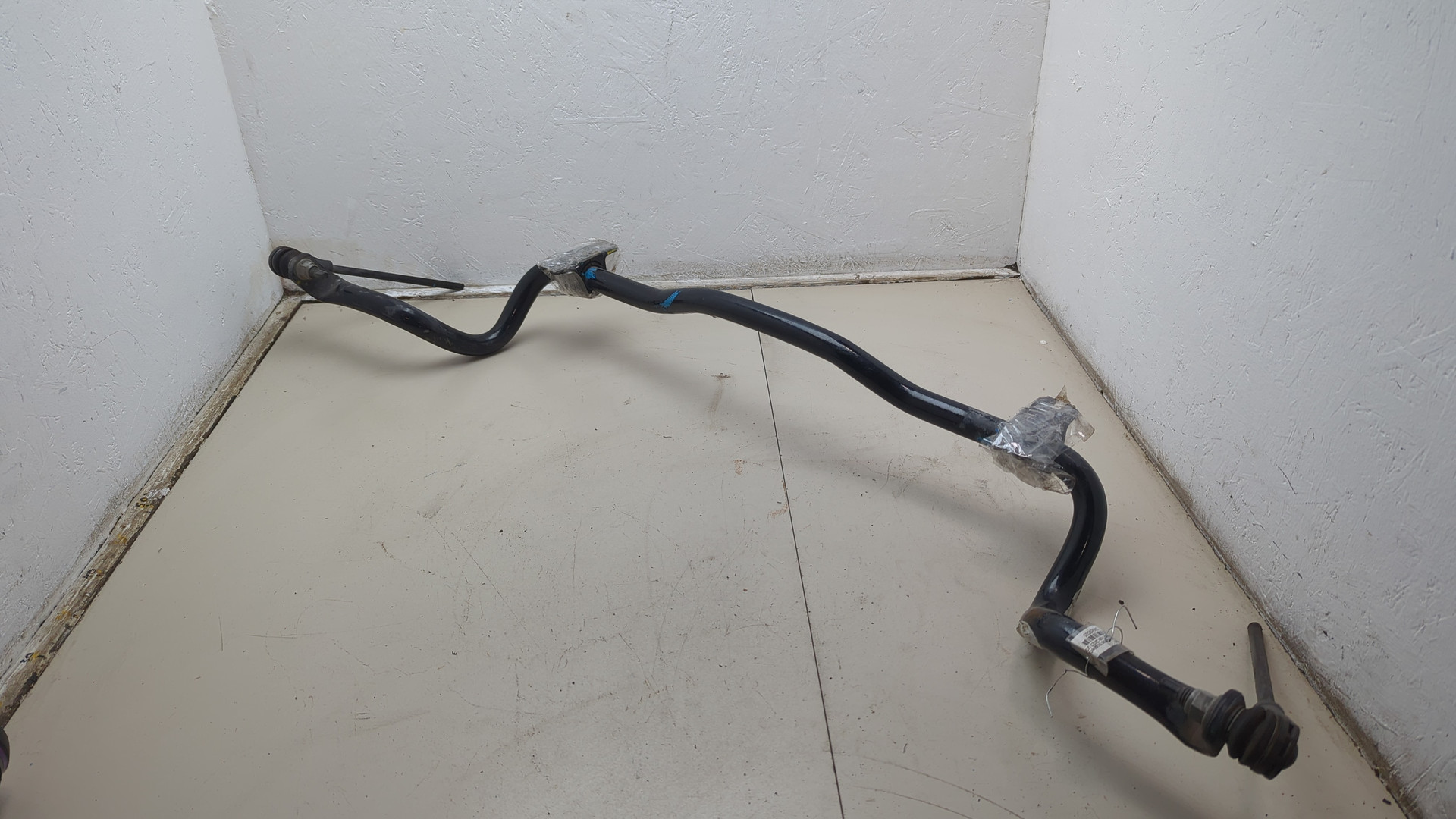 Стабилизатор передний