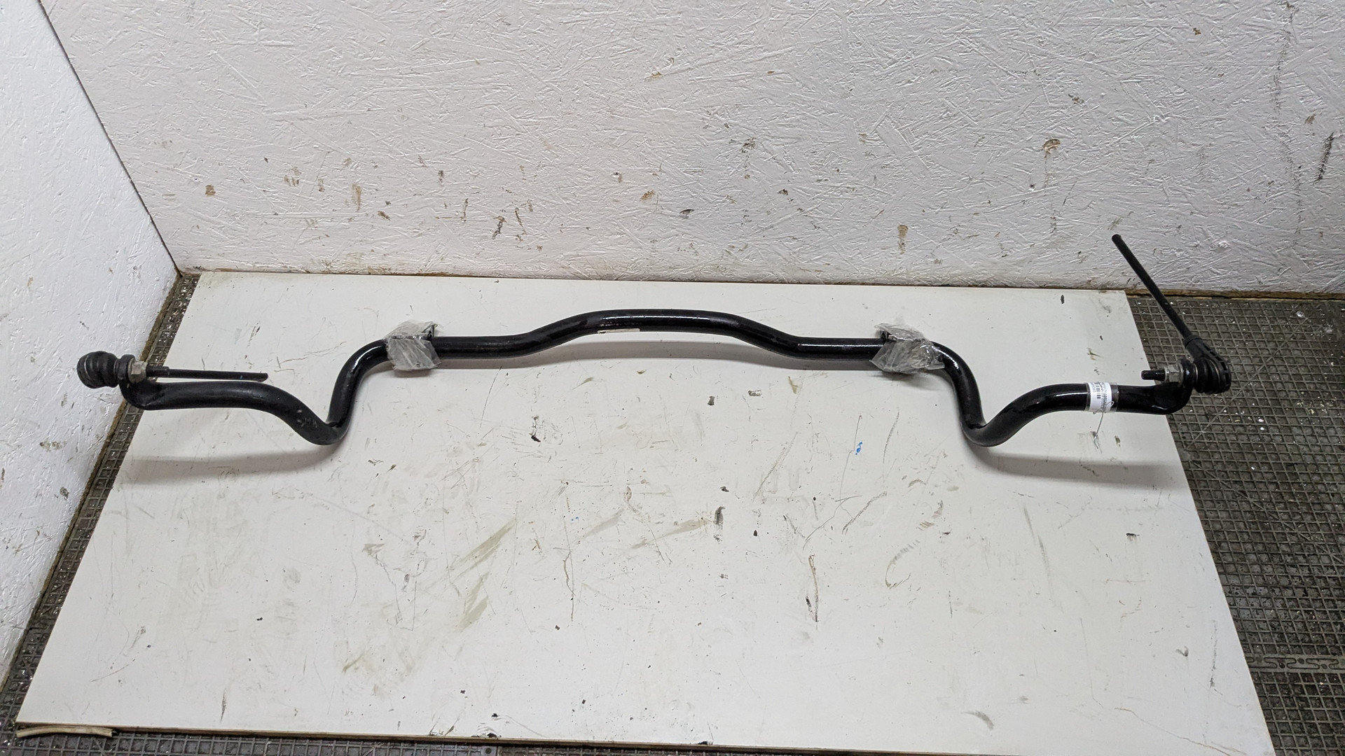 Стабилизатор передний