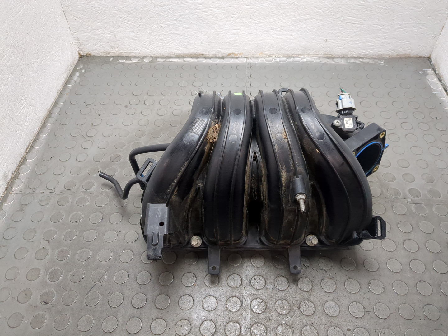 Коллектор впускной