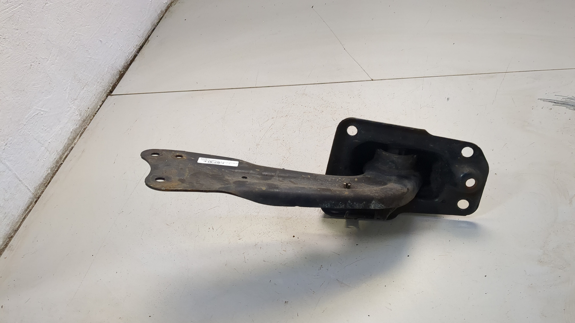 Рычаг задний правый