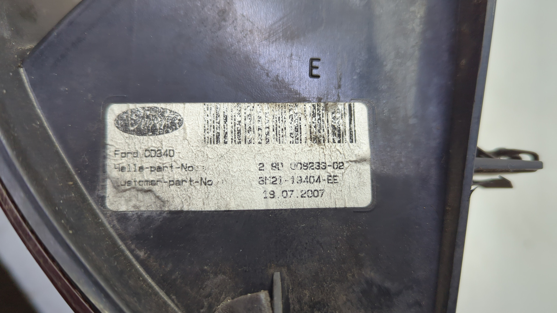 Фонарь задний правый