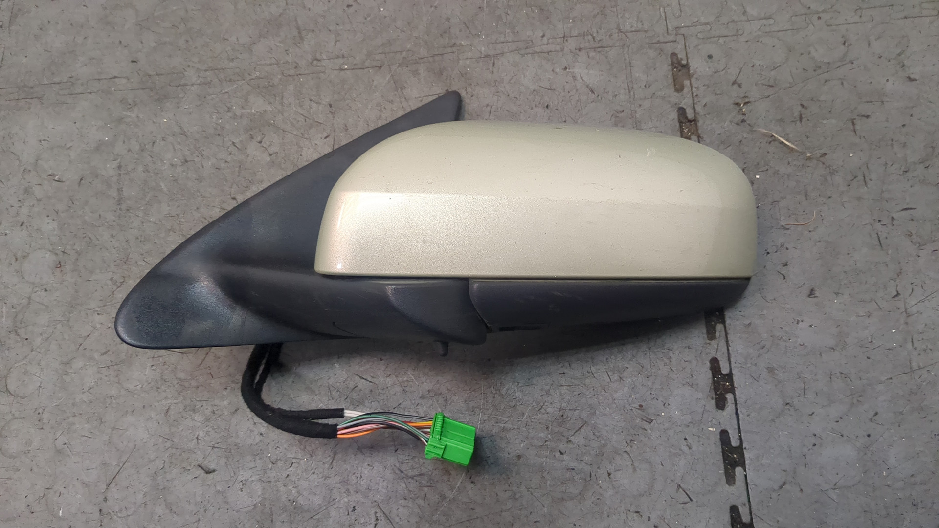 Зеркало левое электрическое