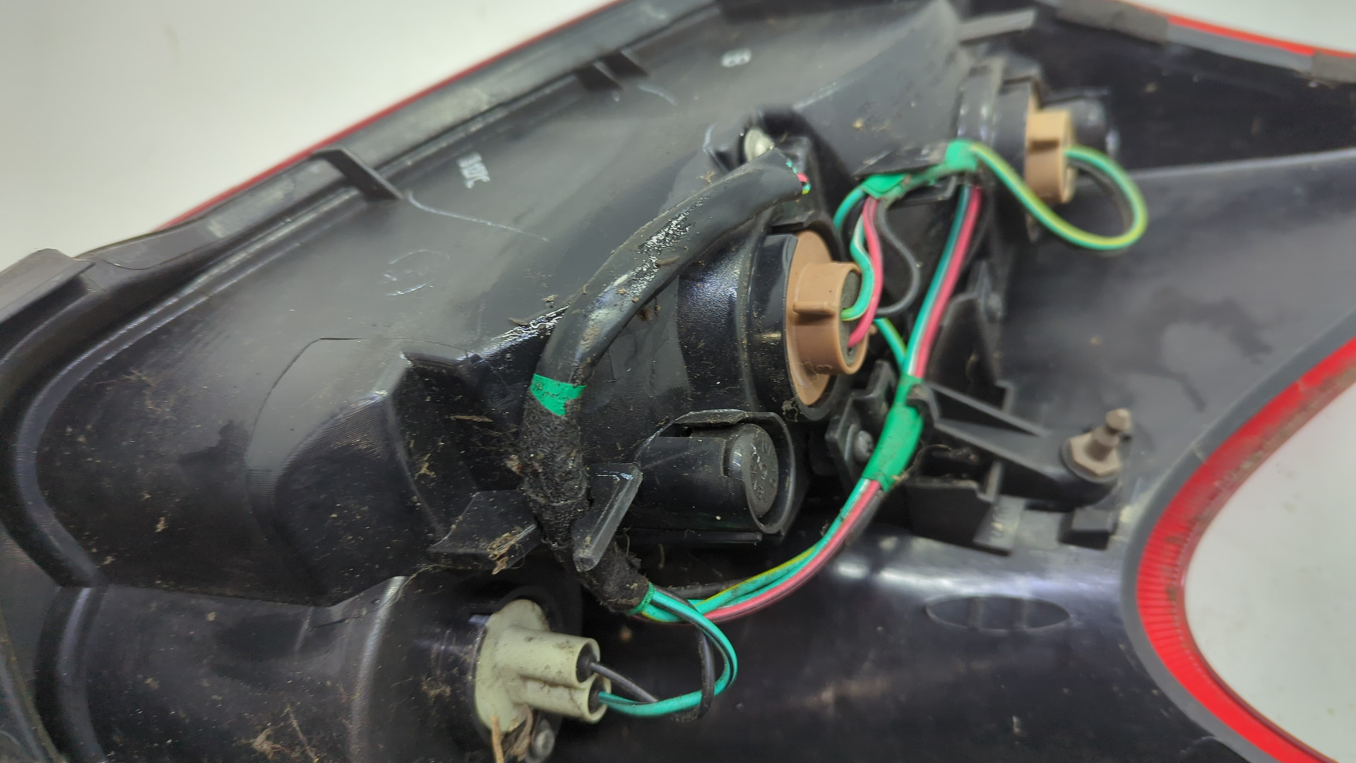 Фонарь задний правый