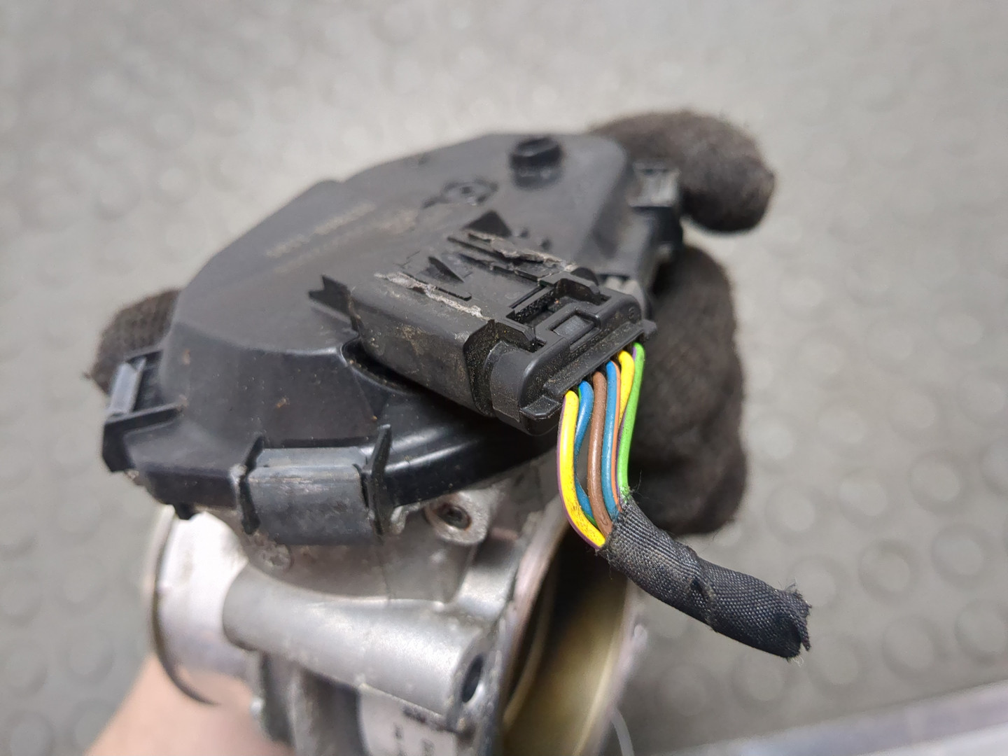 Заслонка дроссельная электрическая