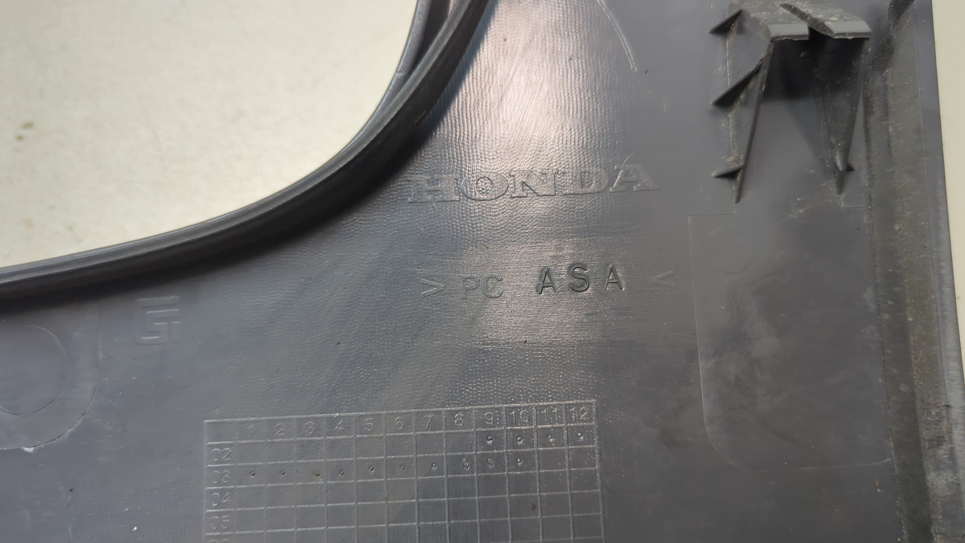 Молдинг крыши левый