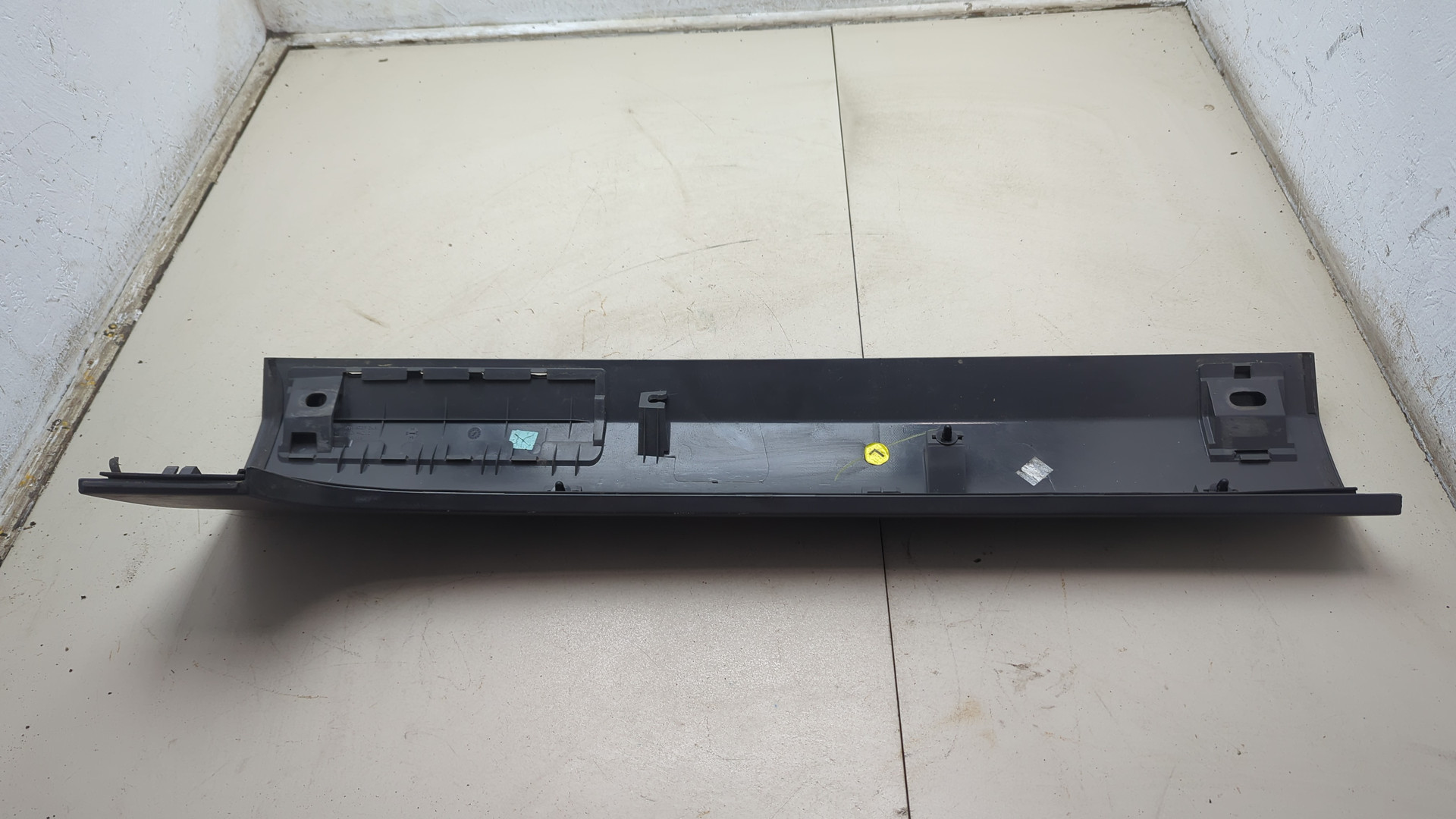 Молдинг крыши левый