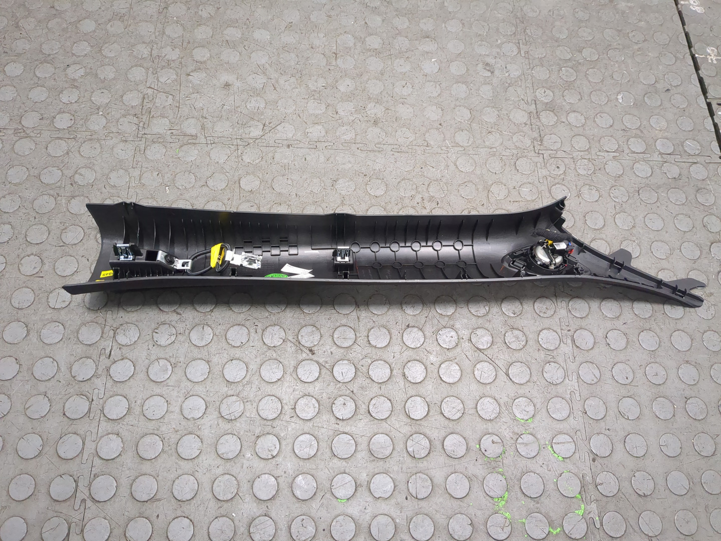 Обшивка стойки