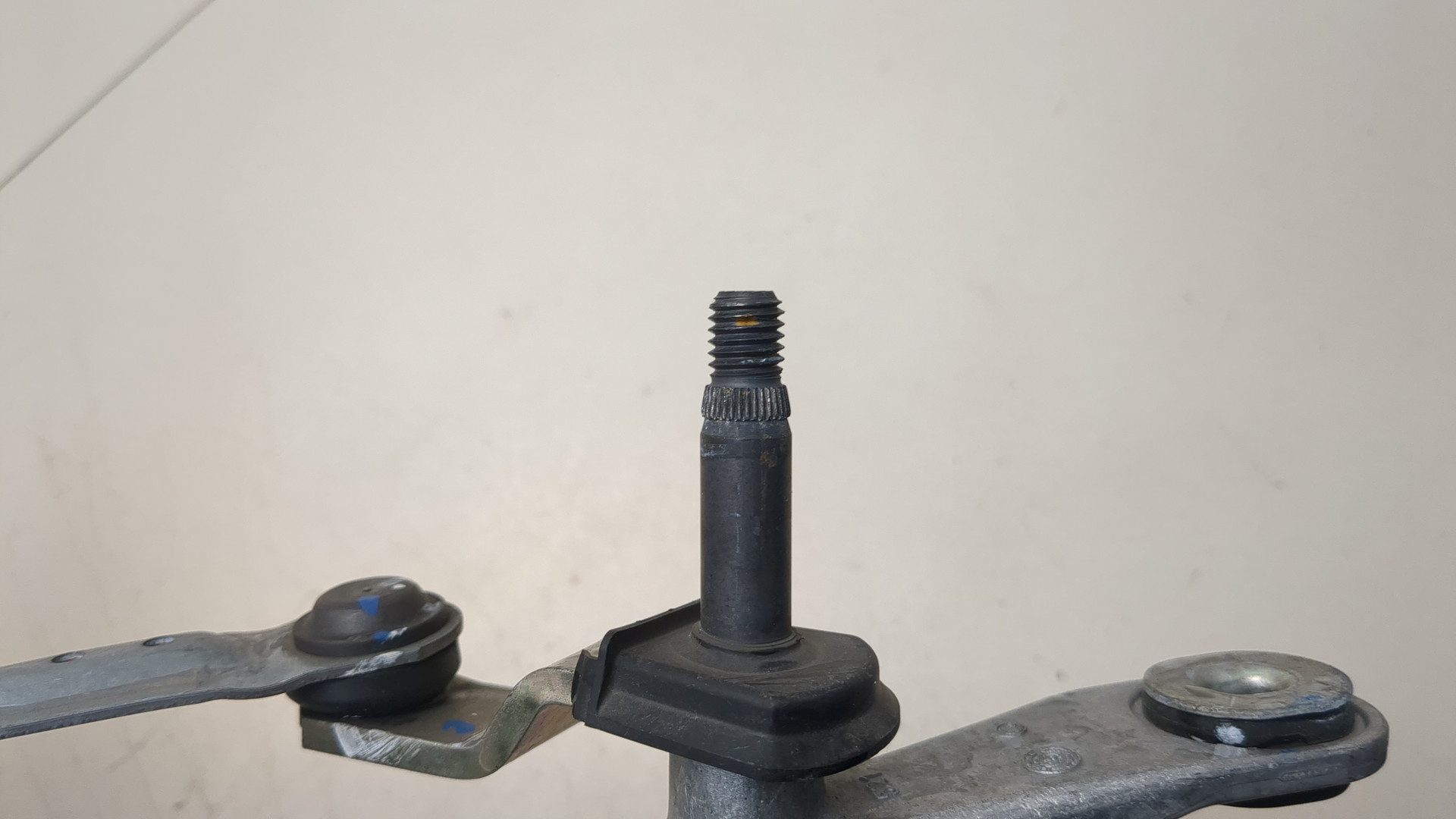 Трапеция стеклоочистителей