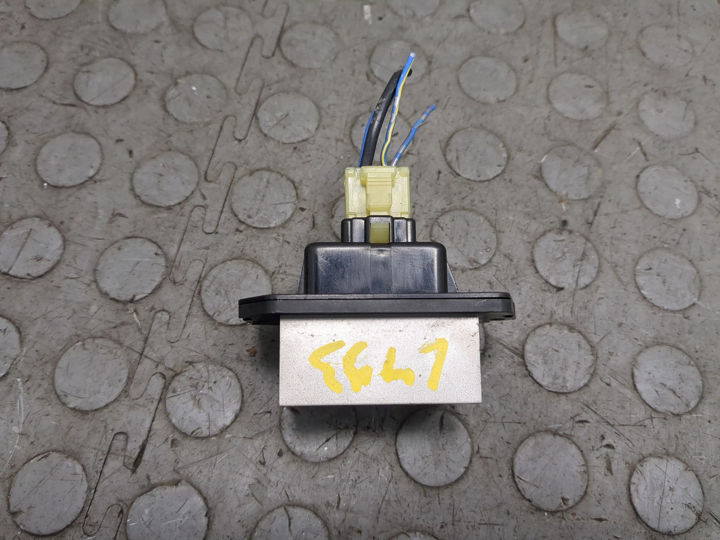 Резистор отопителя