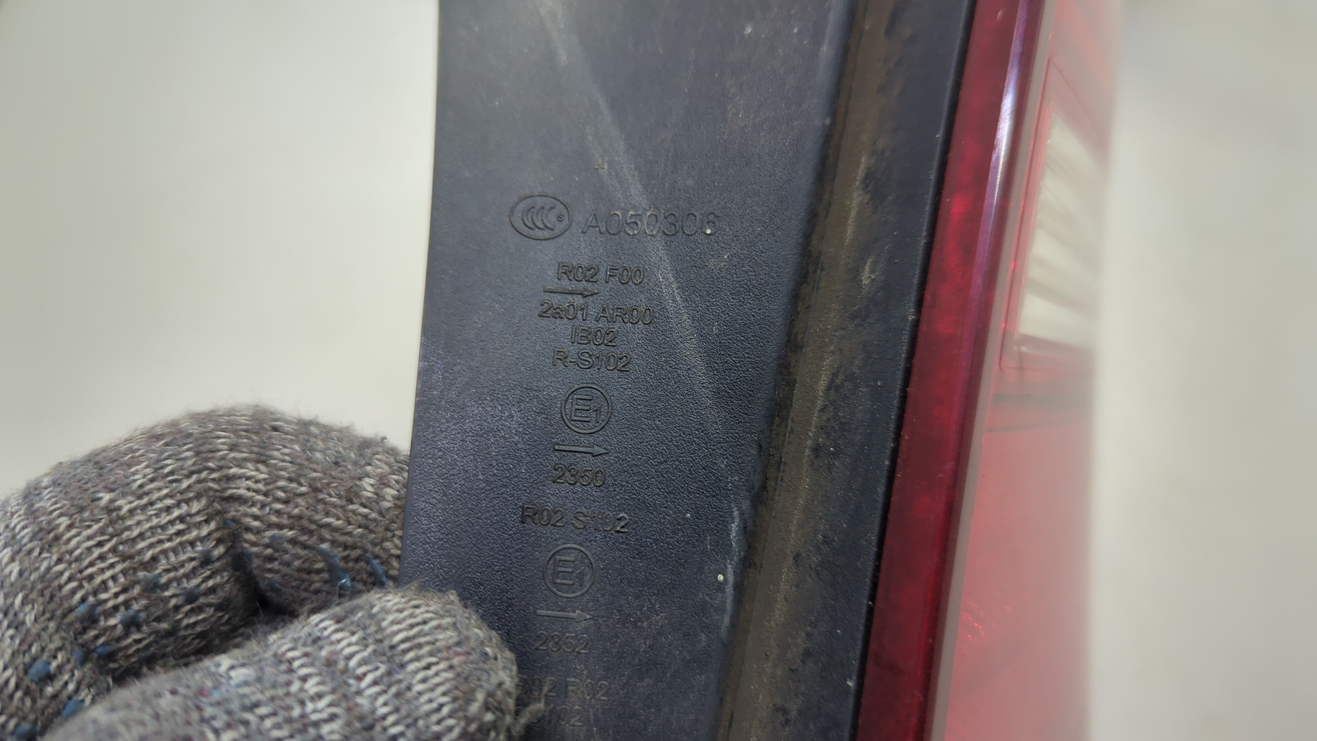 Фонарь задний правый