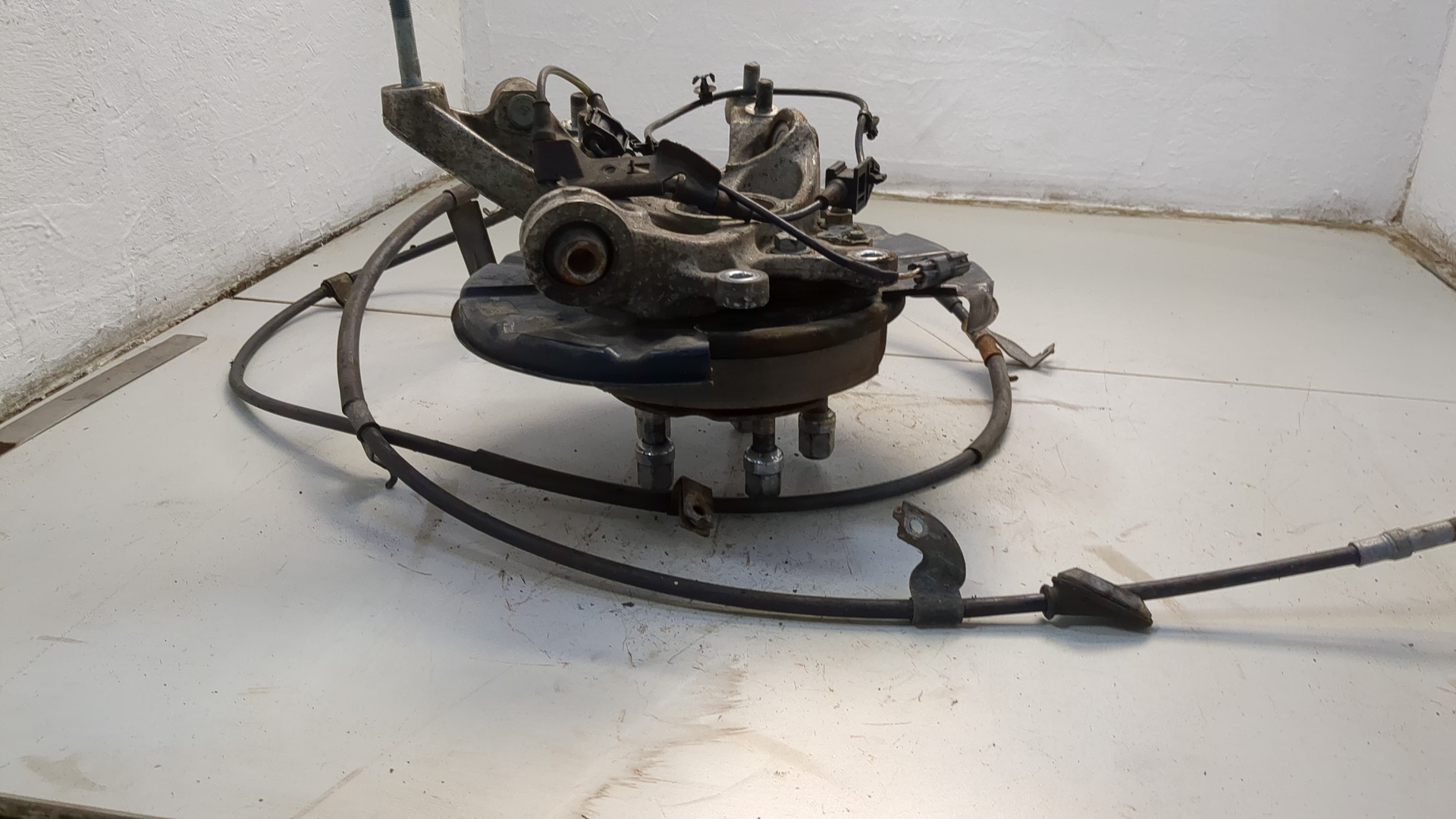 Кулак поворотный задний правый