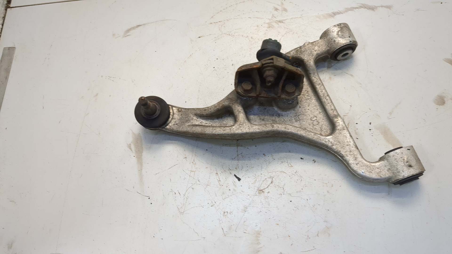 Рычаг задний правый