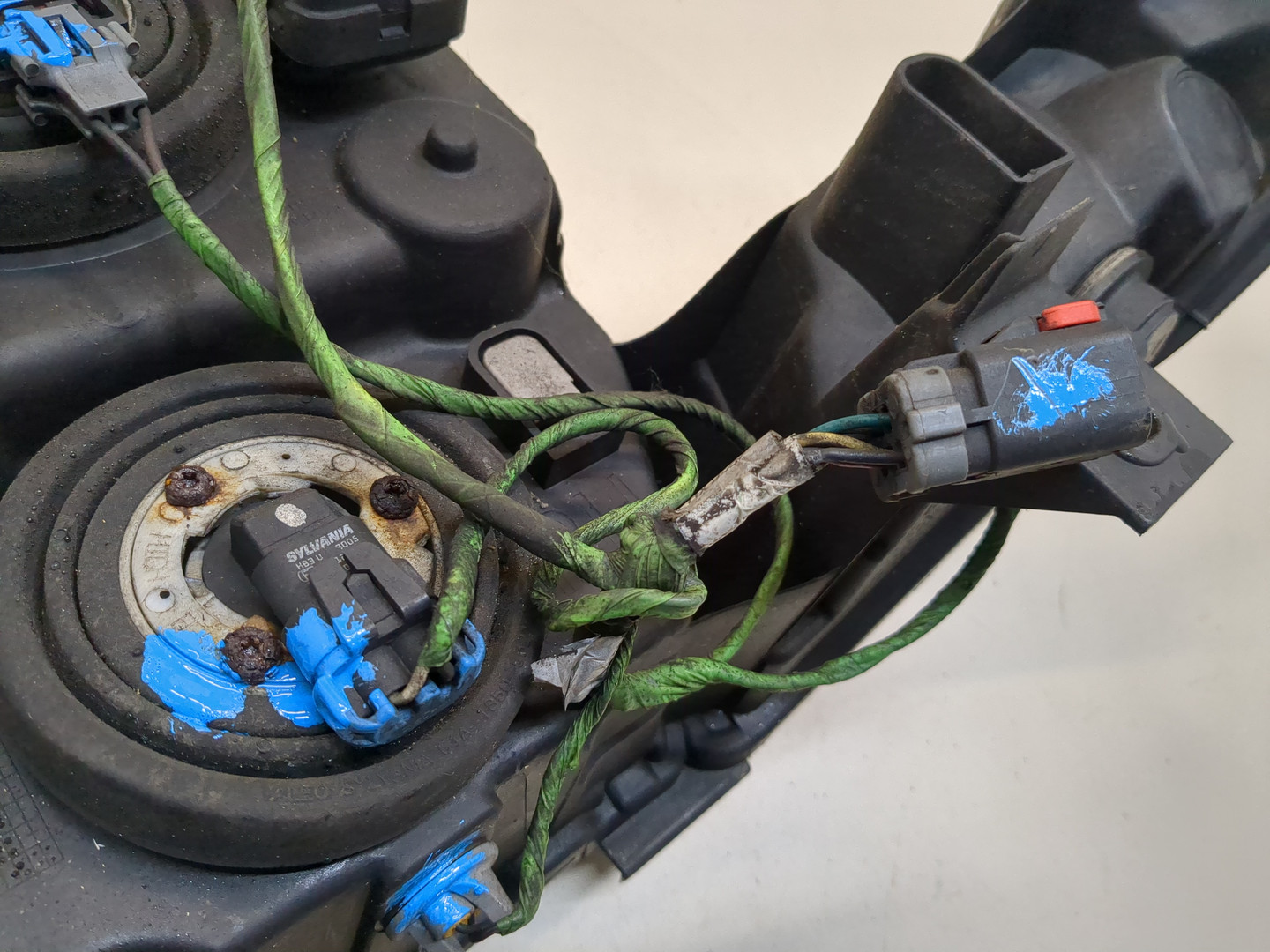 Фара правая