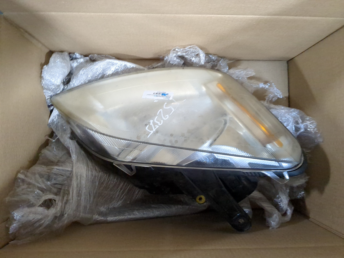 Фара правая