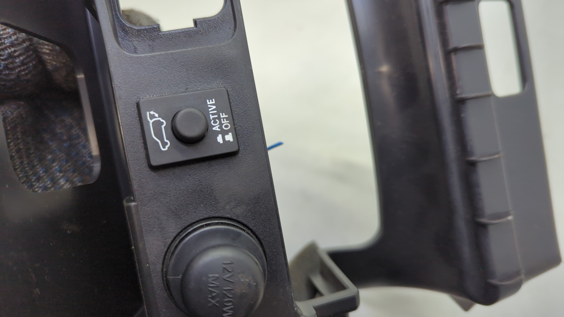 Кронштейн (сопут. товар)