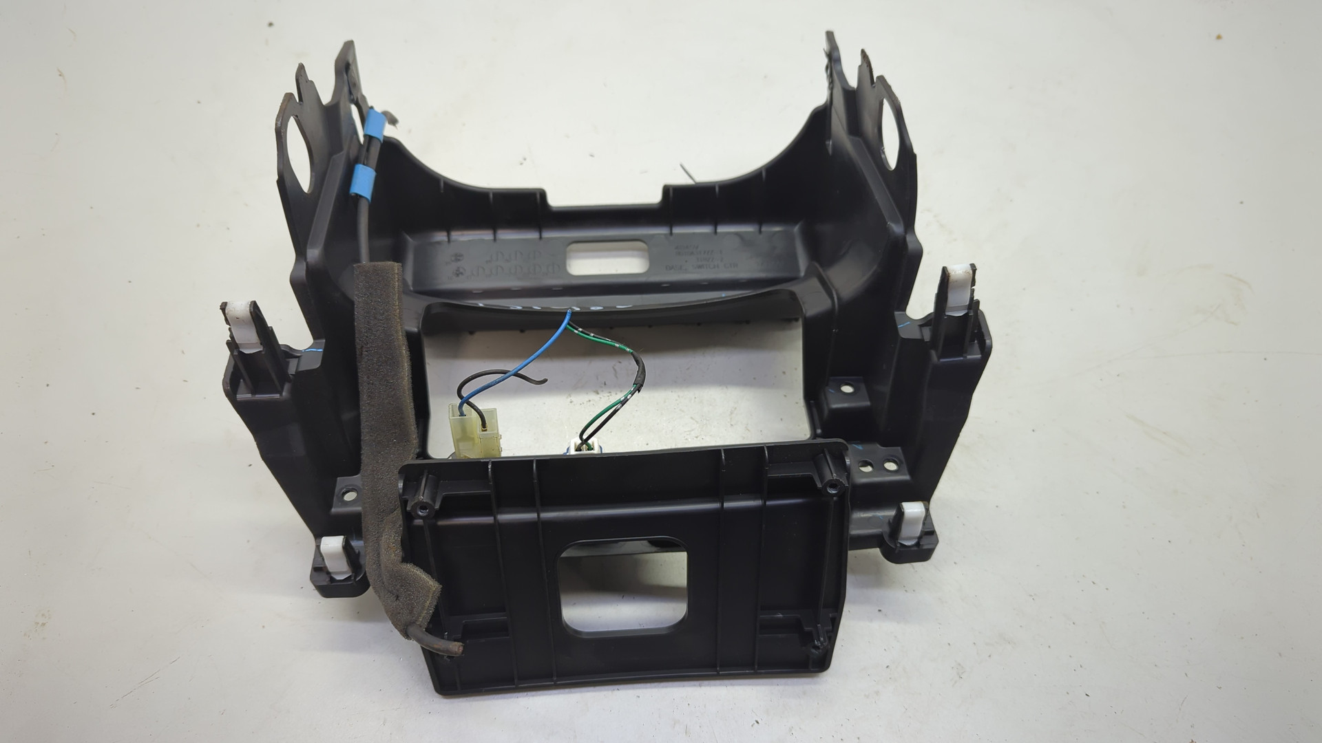 Кронштейн (сопут. товар)