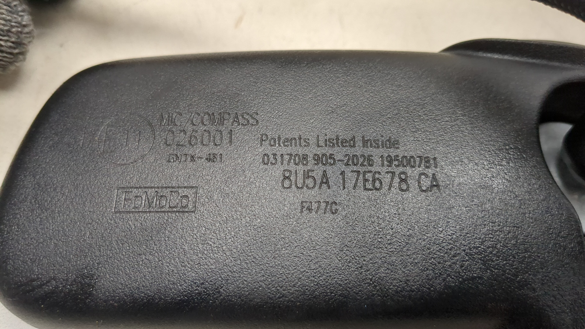 Зеркало заднего вида