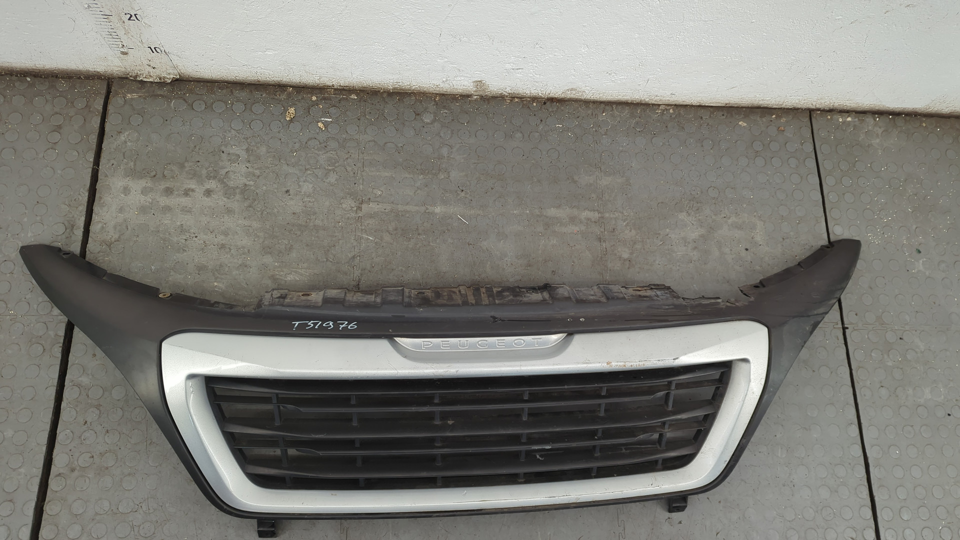 Решетка радиатора