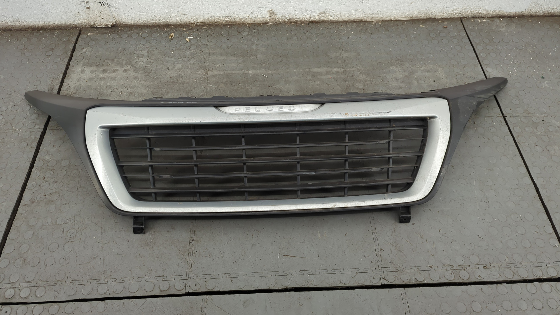 Решетка радиатора