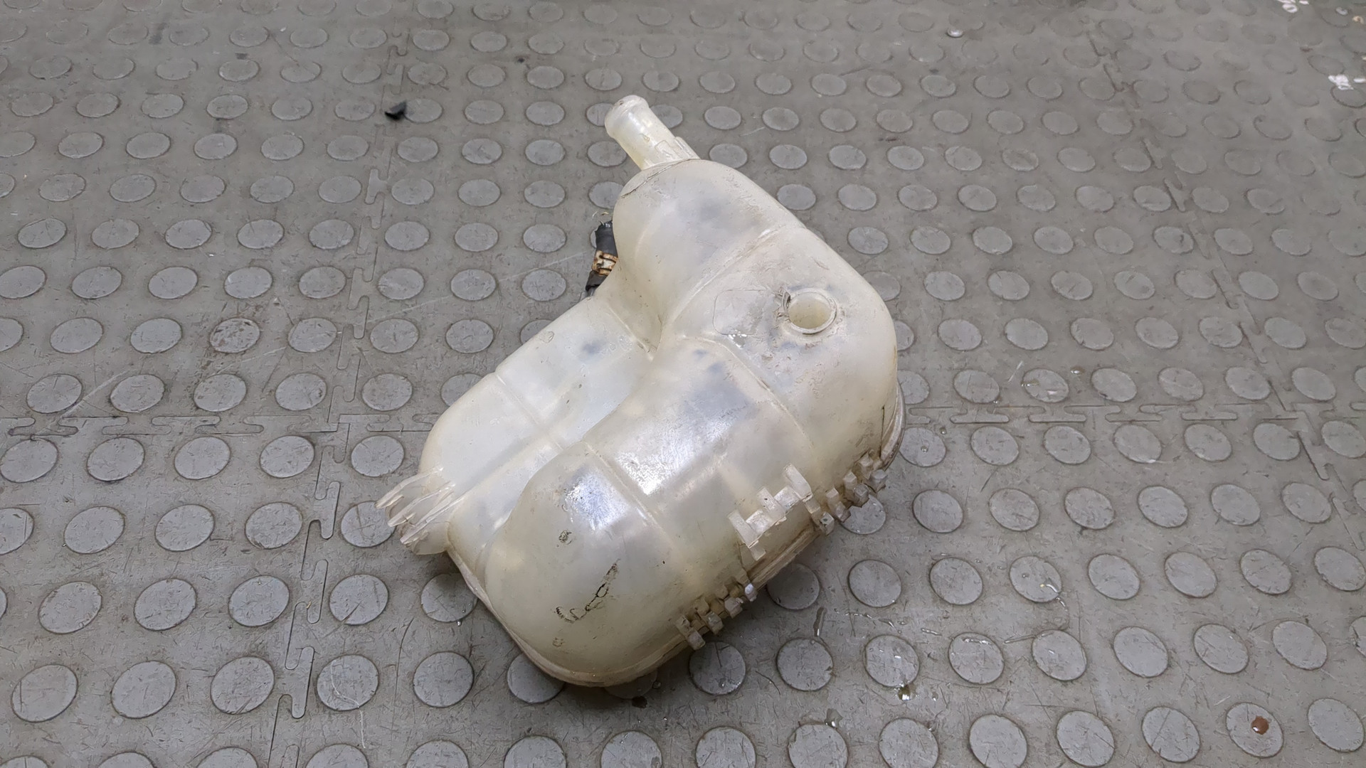 Бачок расширительный