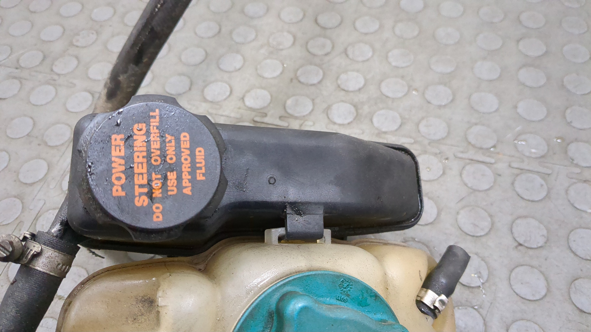 Бачок расширительный