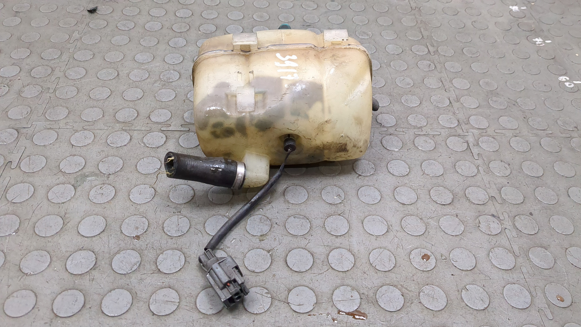 Бачок расширительный