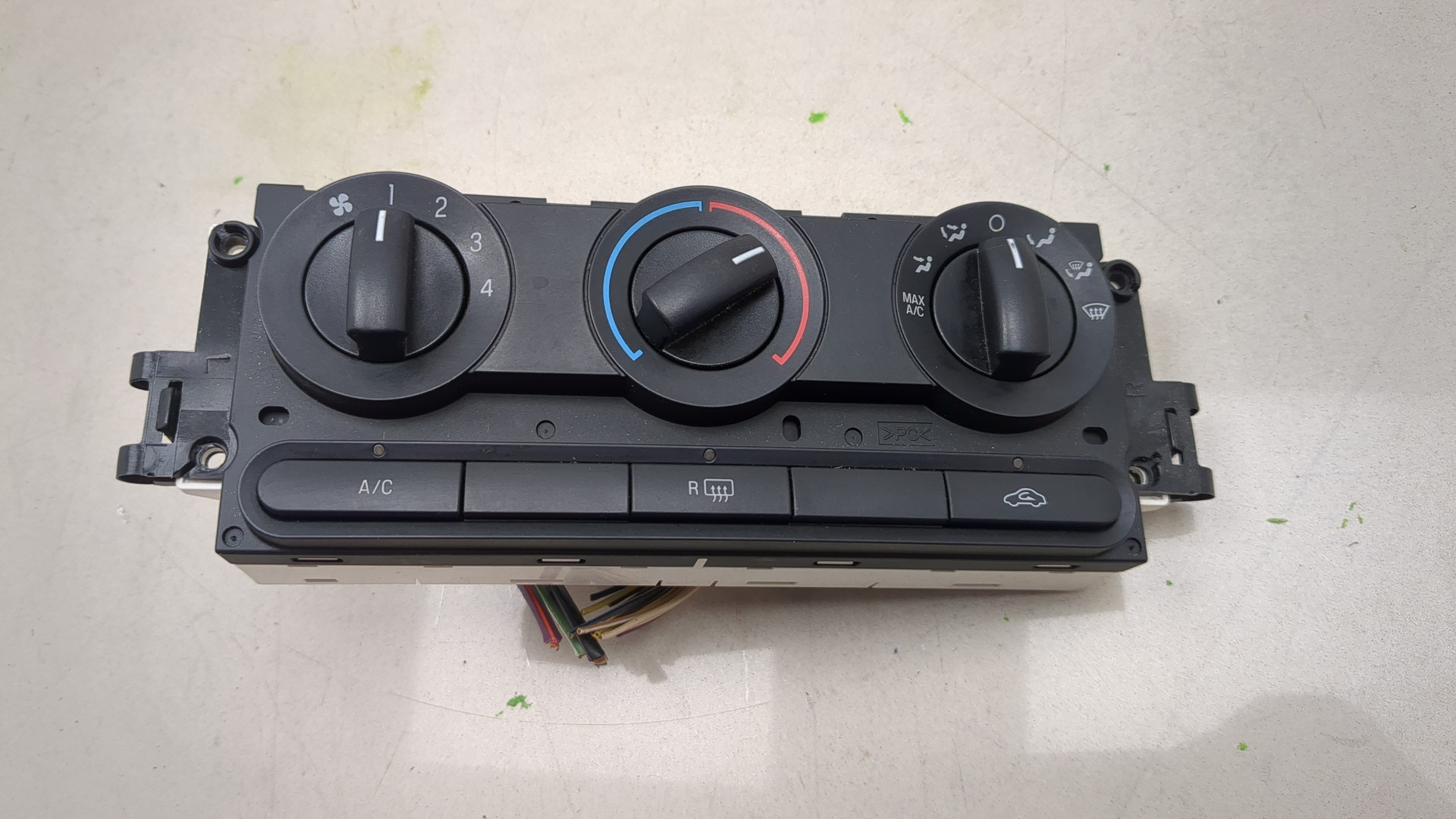 Блок управления климатической установкой