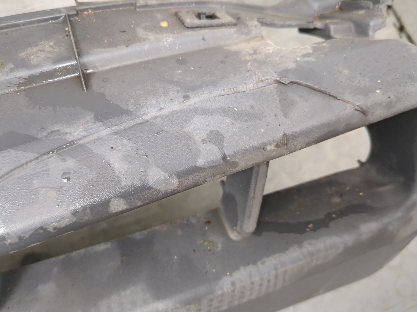 Бампер передний