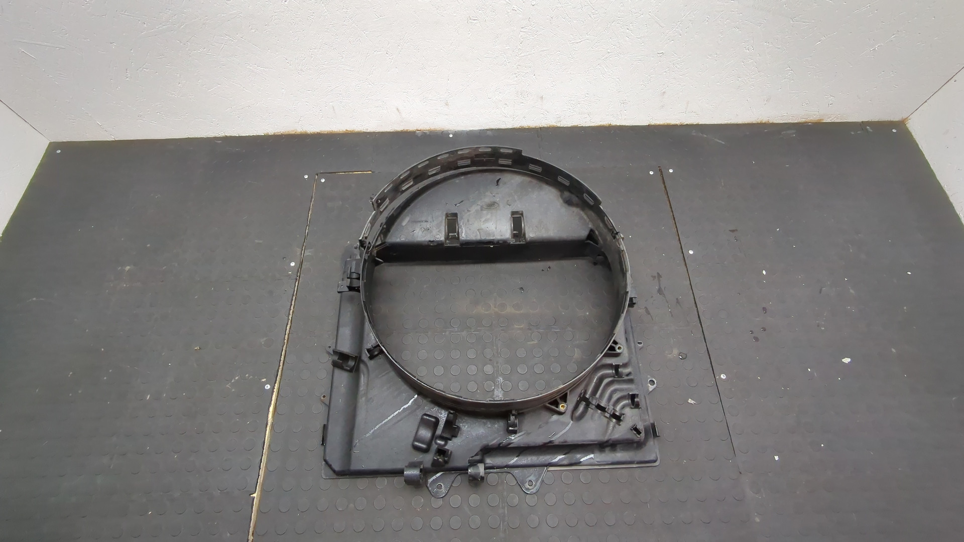 Диффузор вентилятора