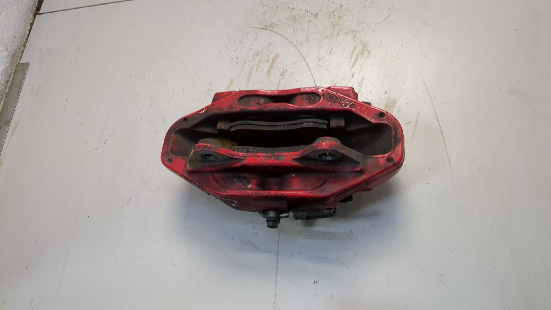 Суппорт передний правый