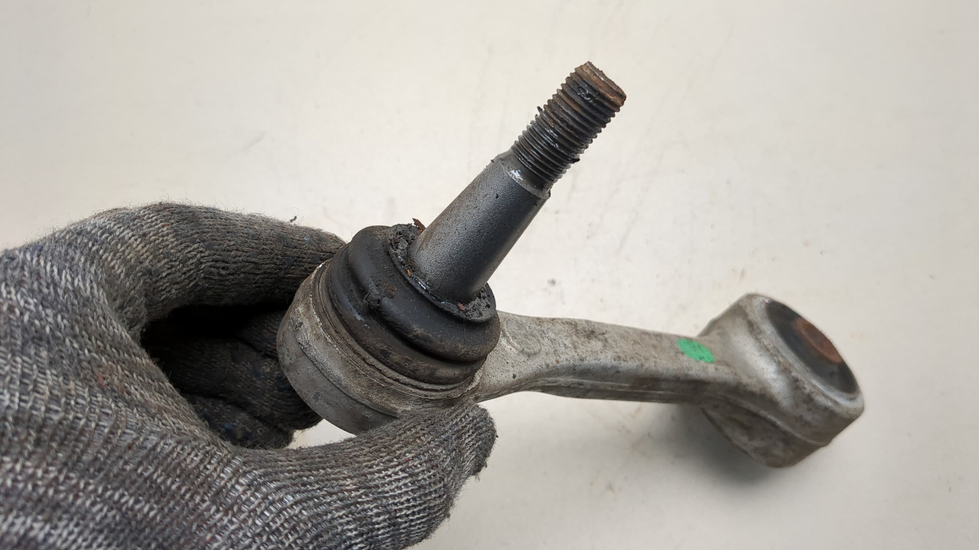 Рычаг задний