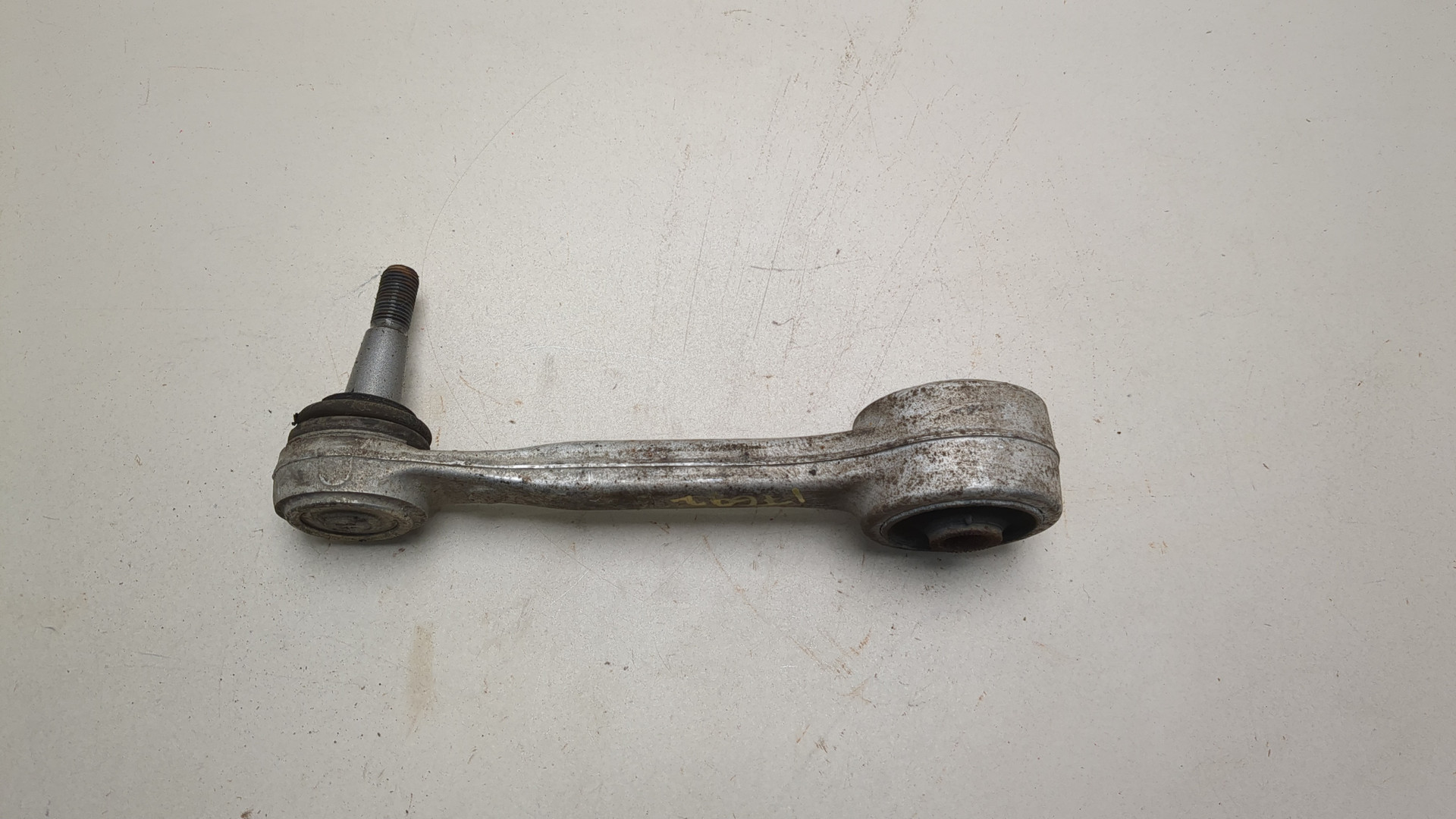 Рычаг задний