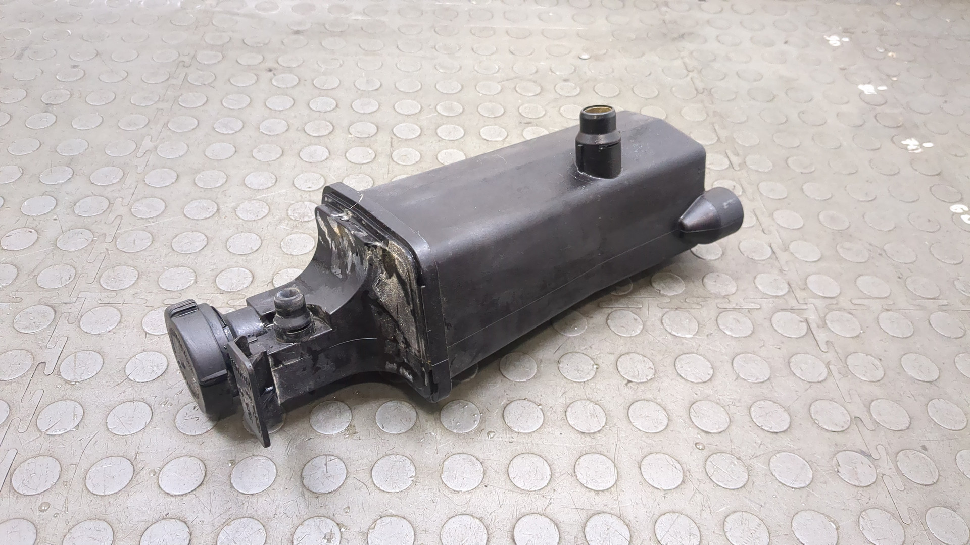 Бачок расширительный