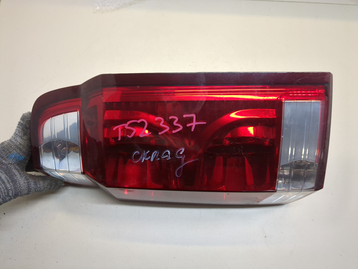 Фонарь задний правый