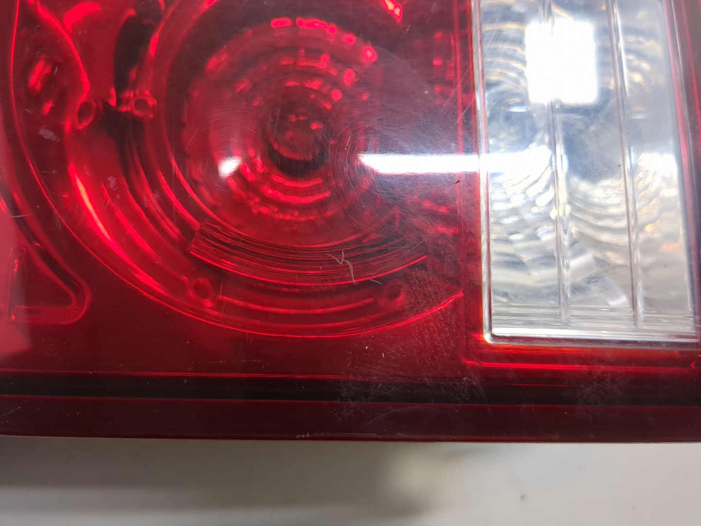 Фонарь задний правый