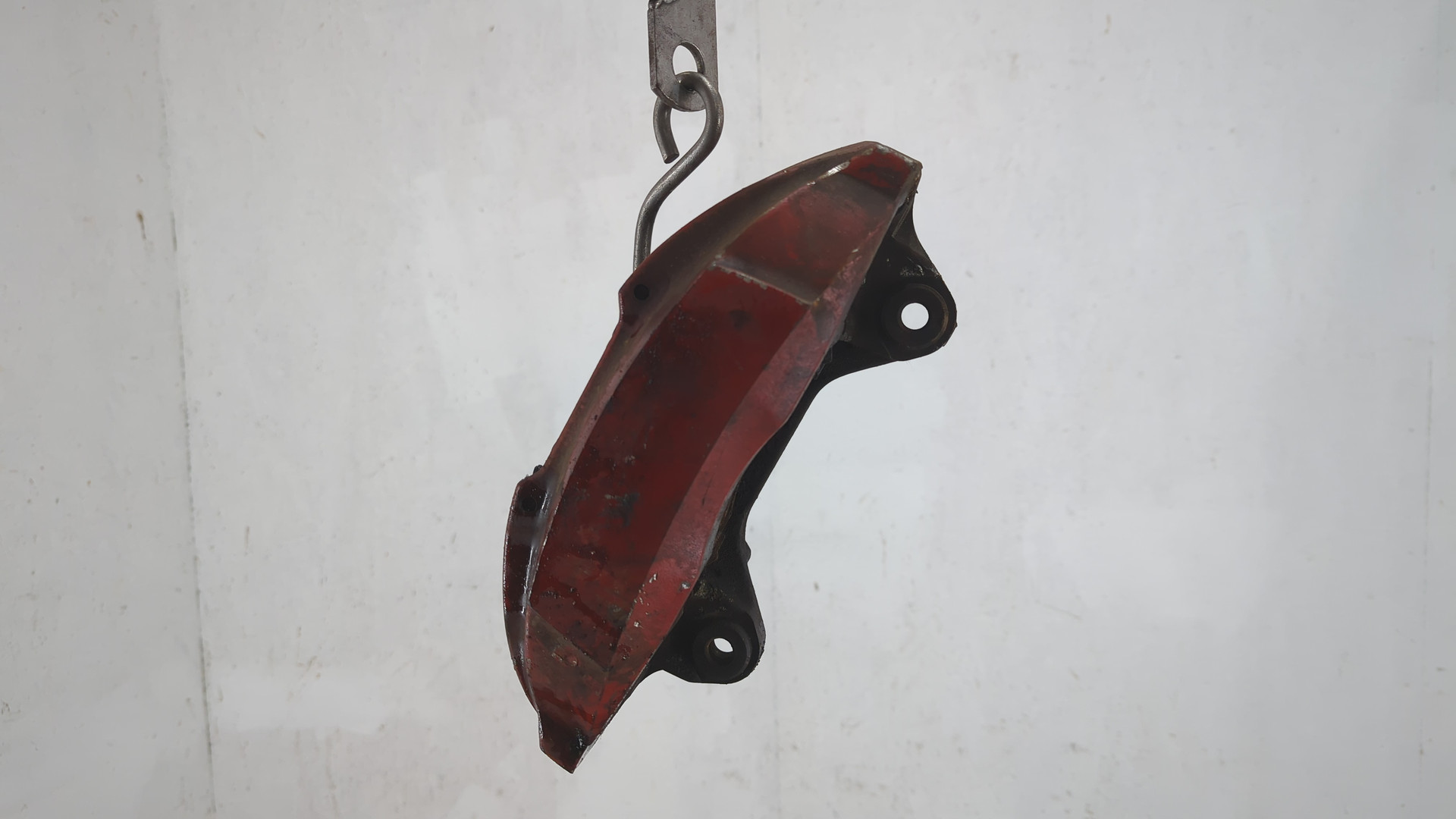 Суппорт передний левый