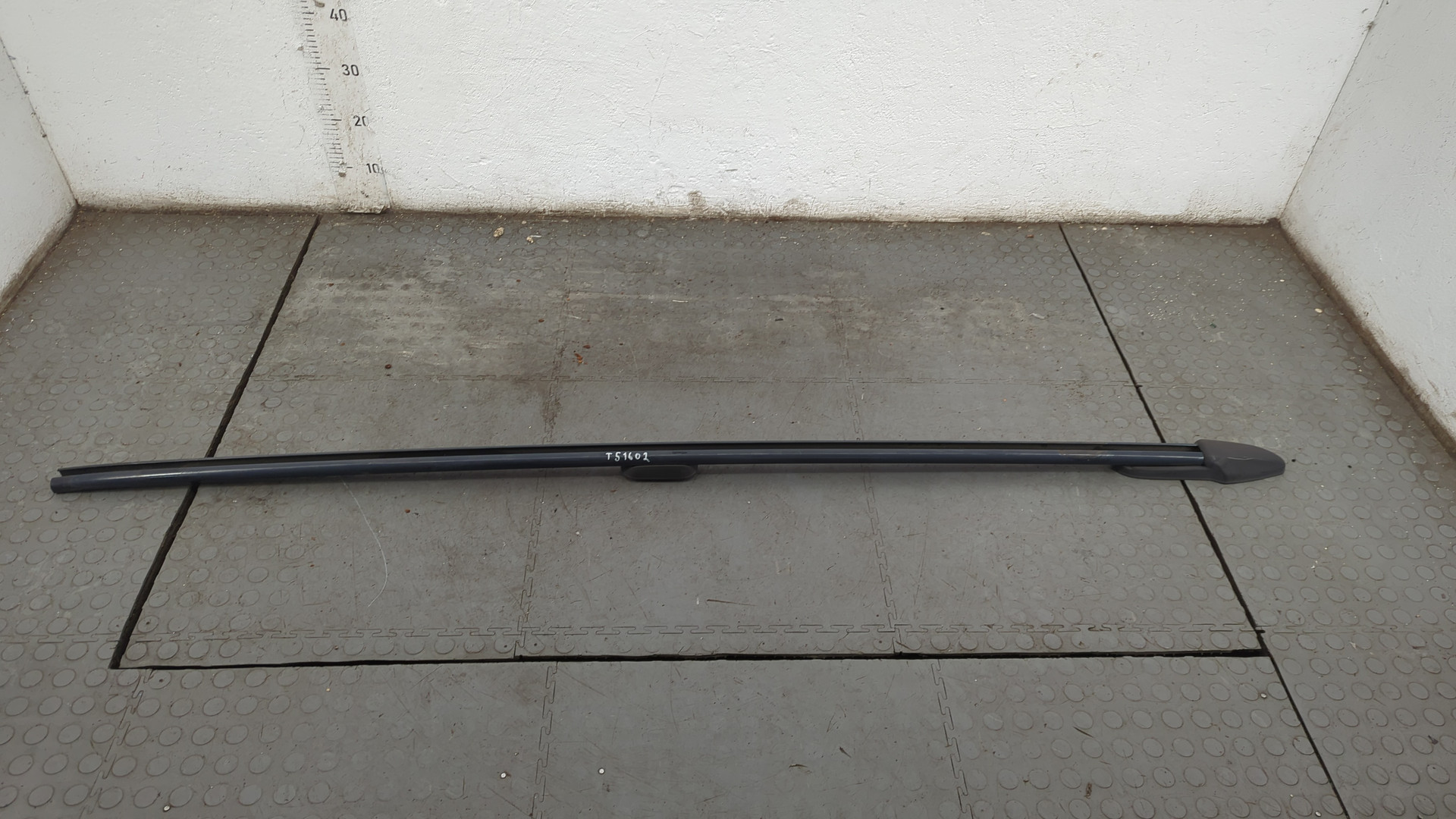 Рейлинг (релинг) левый (планка на крышу)