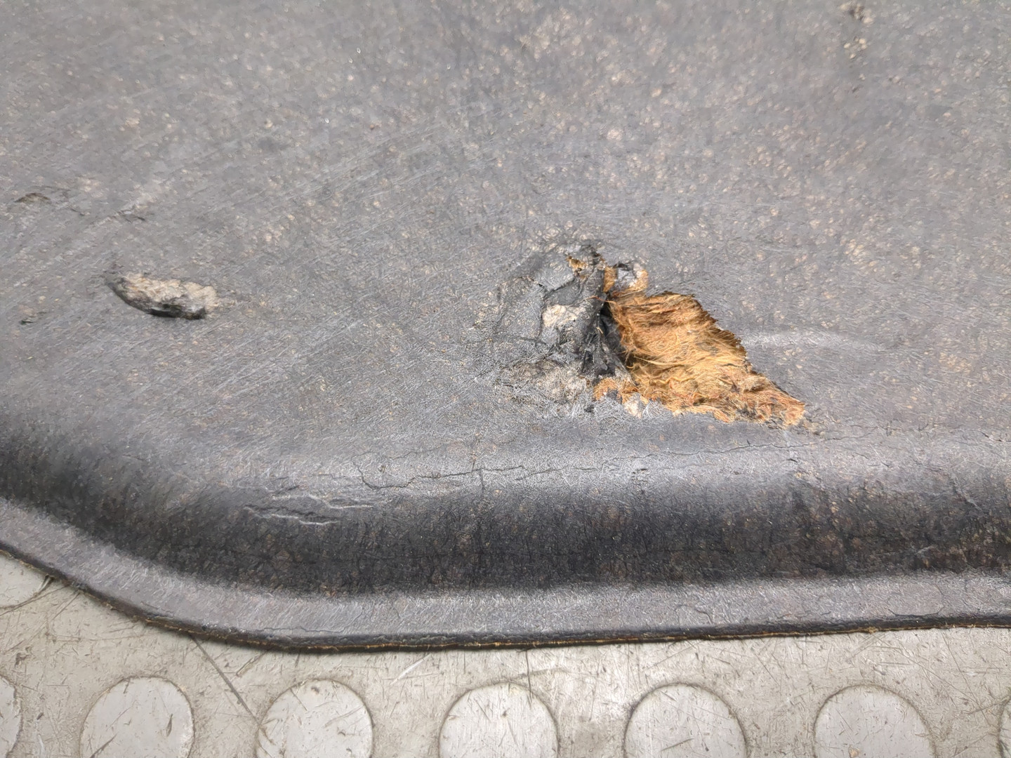 Шумоизоляция капота