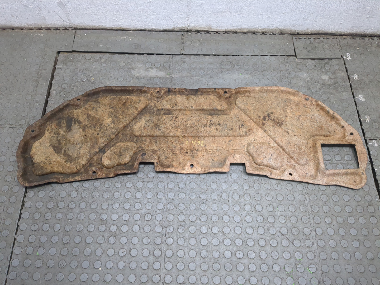 Шумоизоляция капота