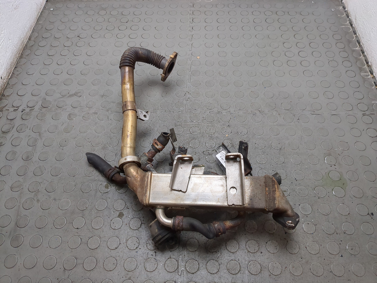 Тройник вентиляции картерных газов