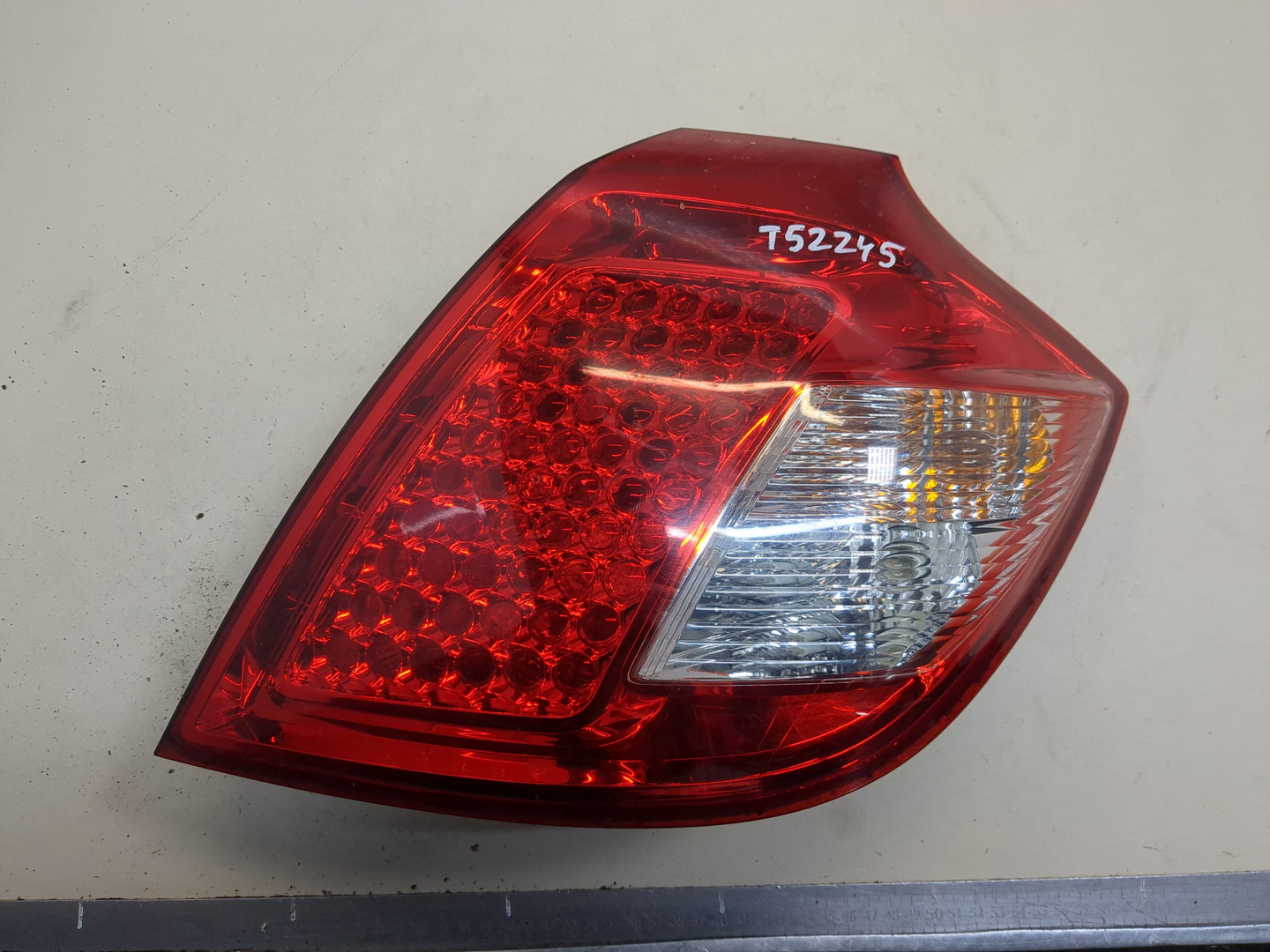 Фонарь задний правый