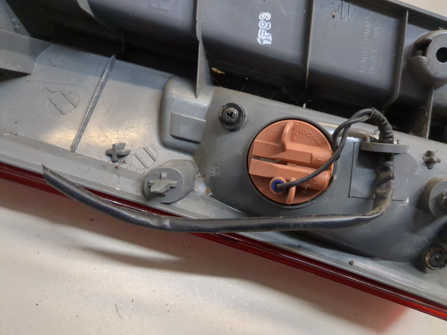 Фонарь задний правый