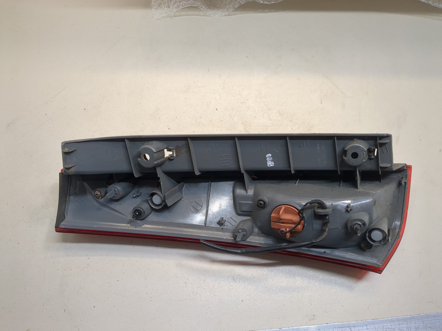 Фонарь задний правый