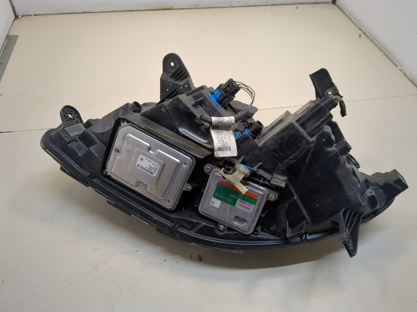 Фара правая