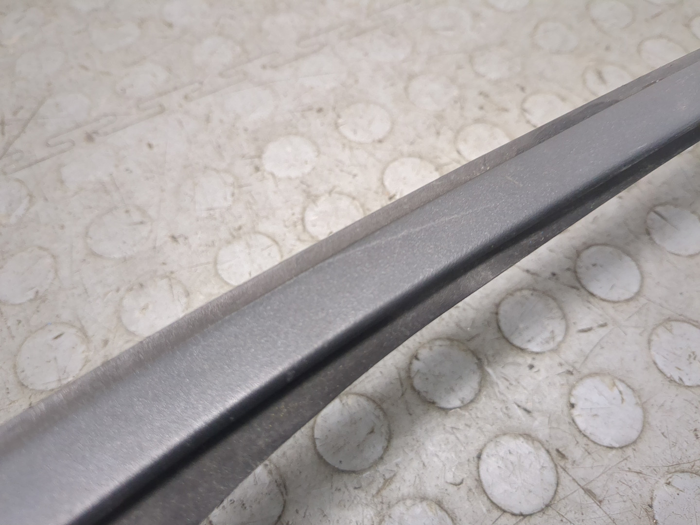 Молдинг лобового стекла